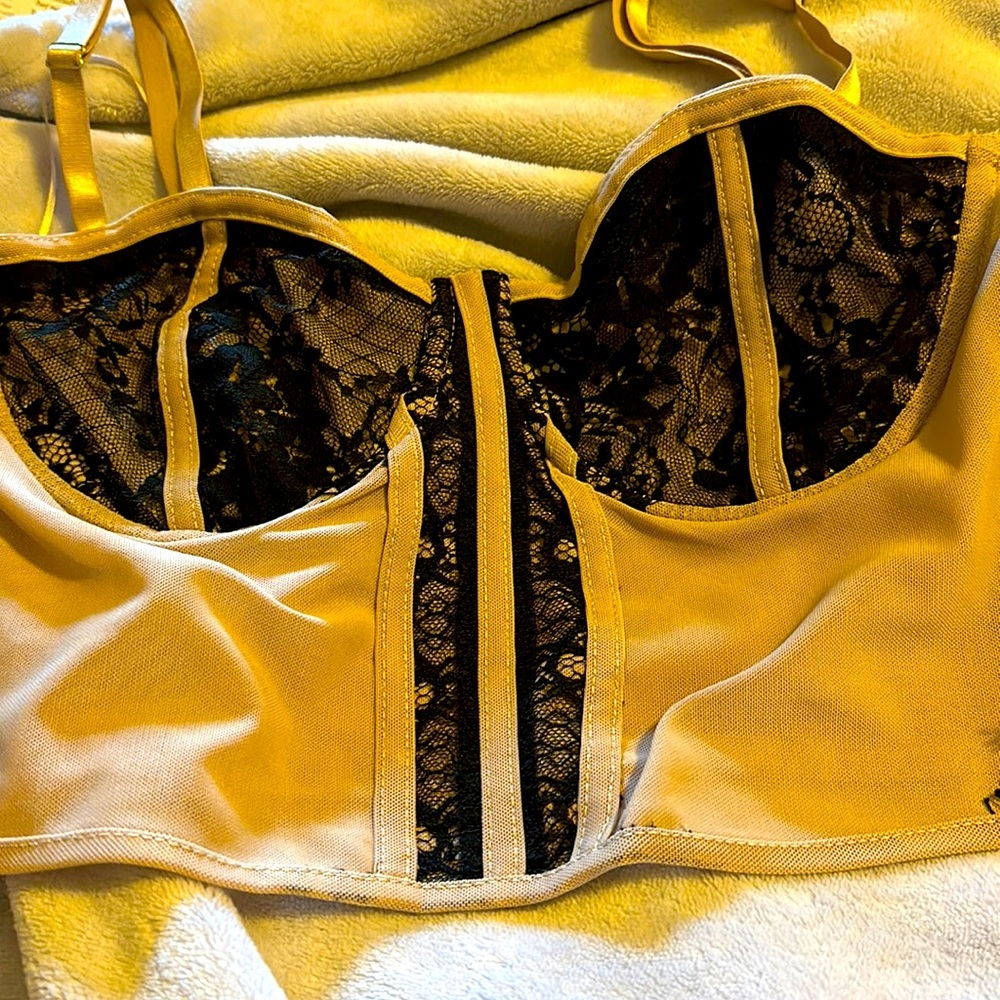 Haute Monde Bralette Tan Black Size Large Excellent Condition